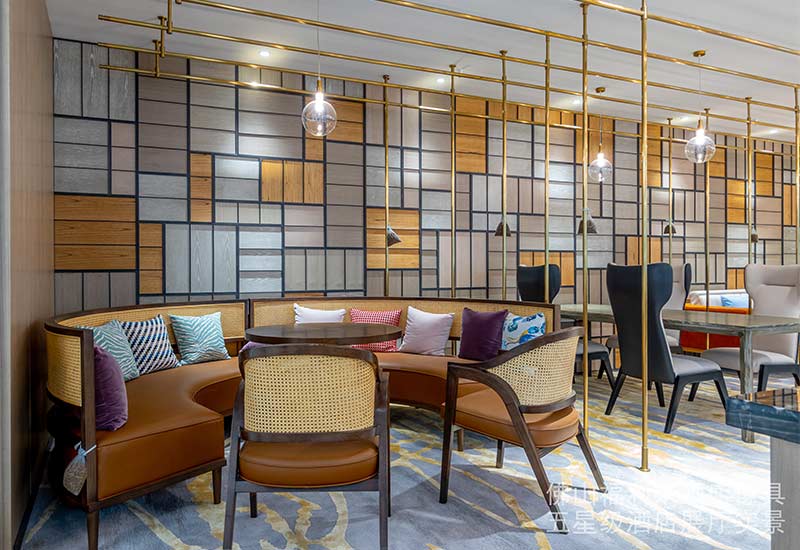 想知道豪宅家具的欧式沙发背景墙有哪些特点吗?